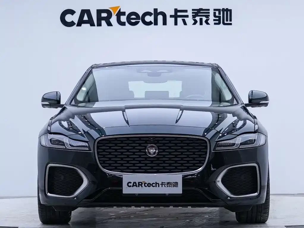 Jaguar XFL 2024 2.0T P250 Premium Luxury