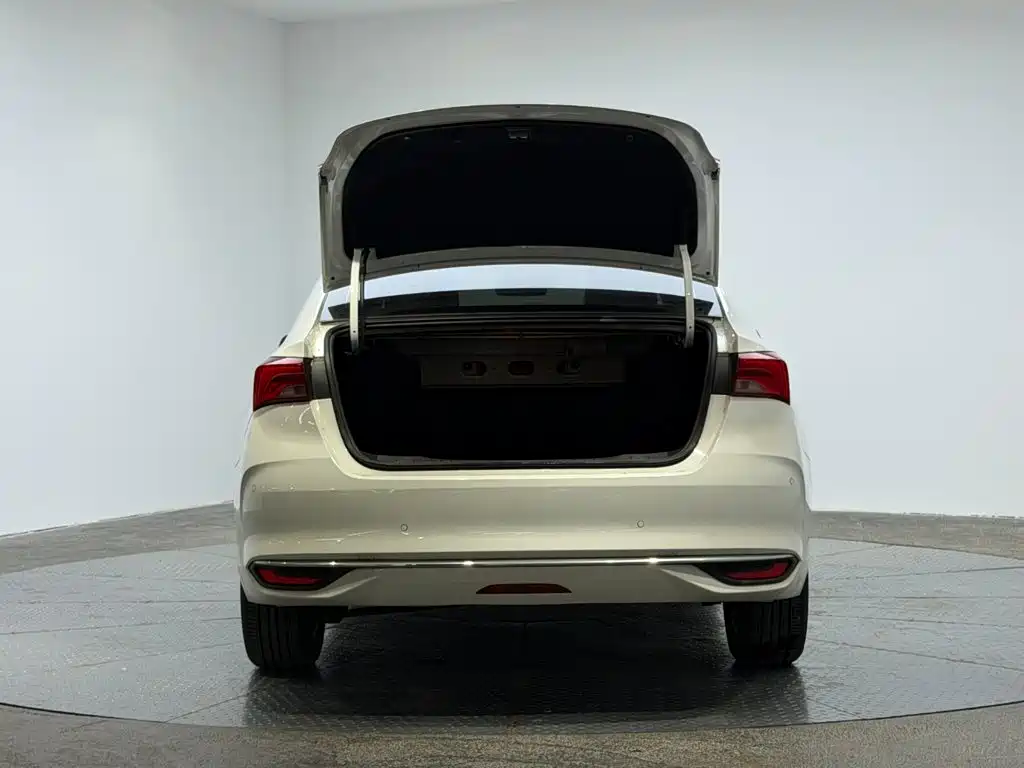 Buick Verano — миниатюра 7