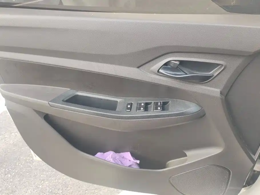 Wuling Hongguang — миниатюра 7