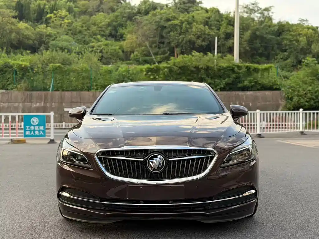 Buick LaCrosse — миниатюра 2