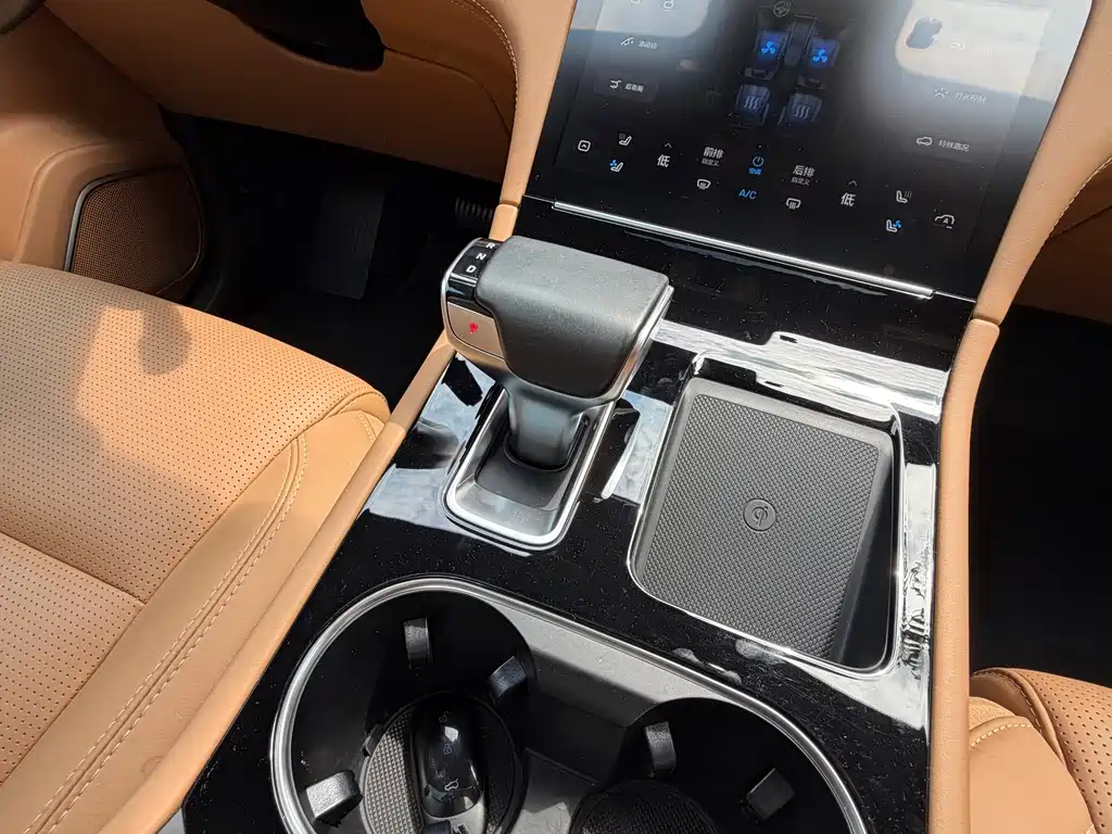 Li Auto Li ONE — миниатюра 20