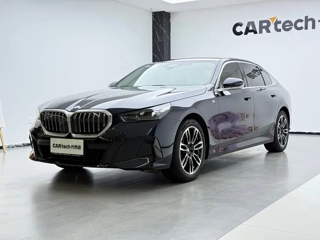 BMW 5 Series 2025