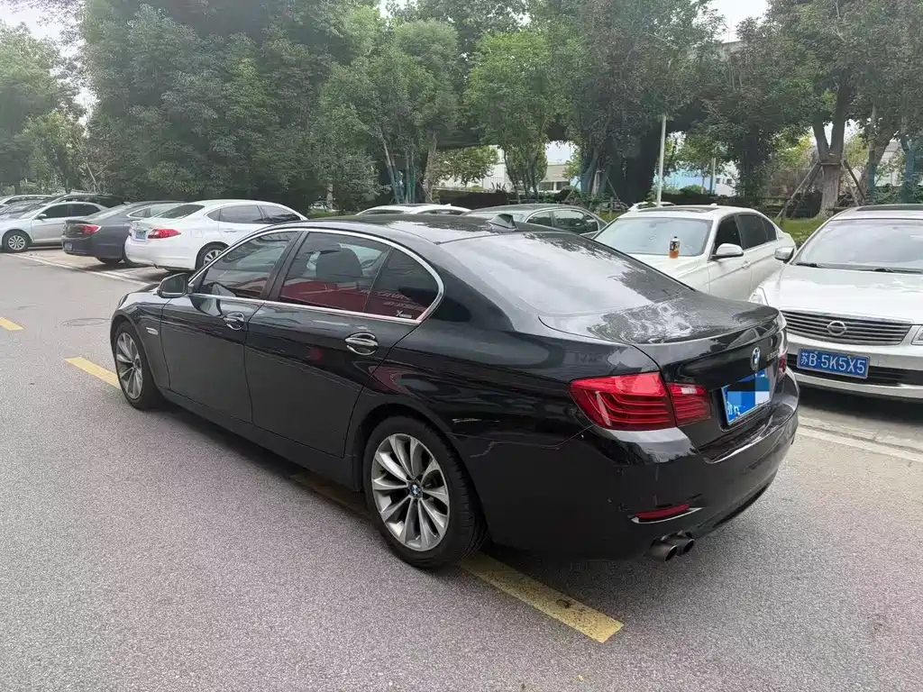 BMW 5 Series — миниатюра 3