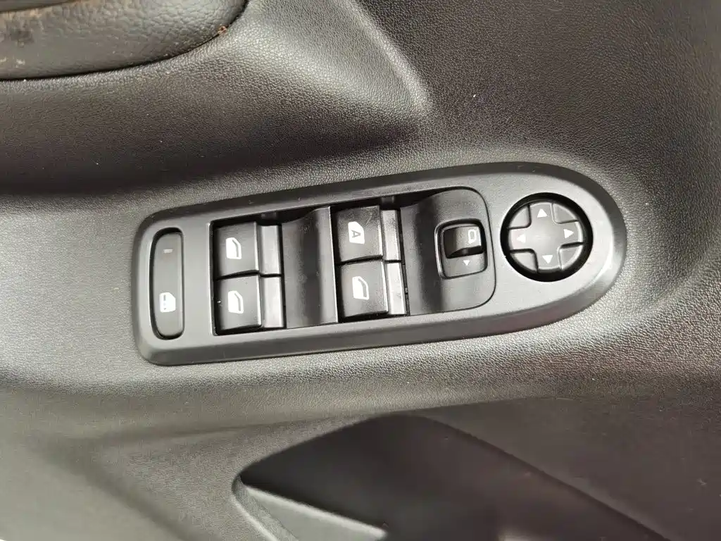 Citroen C3-XR — миниатюра 9