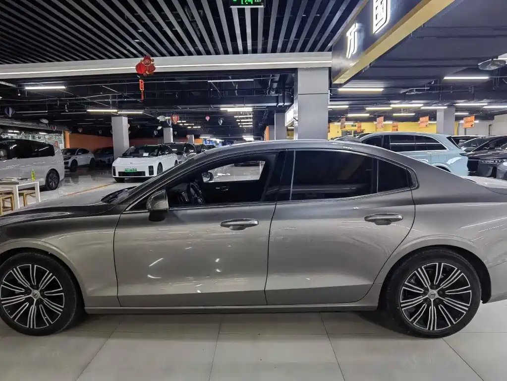 Volvo S60 — миниатюра 9