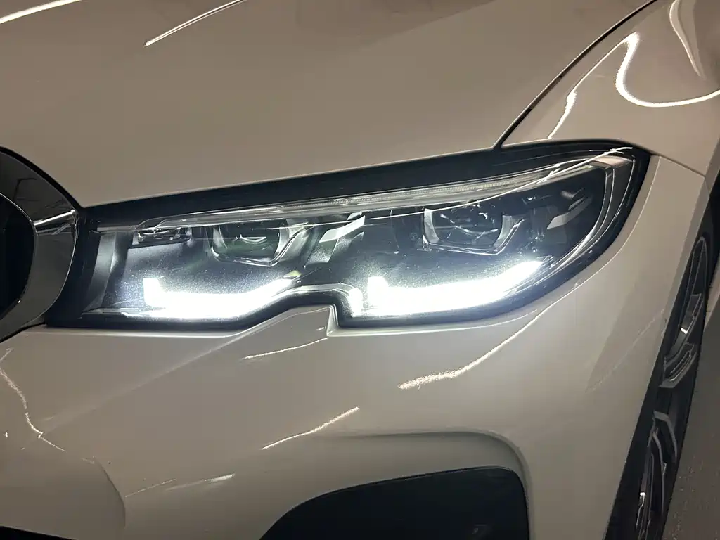 BMW 3 Series — миниатюра 13