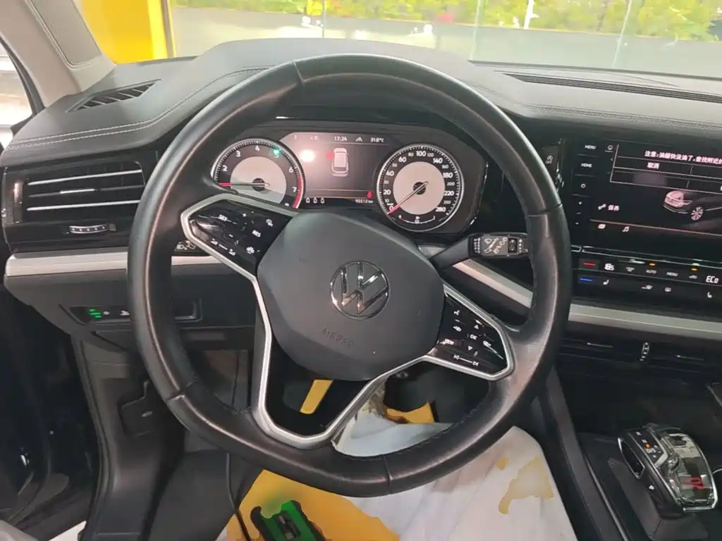 Volkswagen Touareg — миниатюра 11