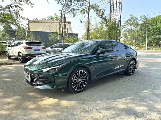 2023 MG MG7