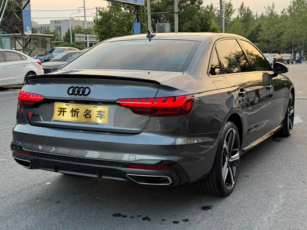 Audi A4L — миниатюра 3