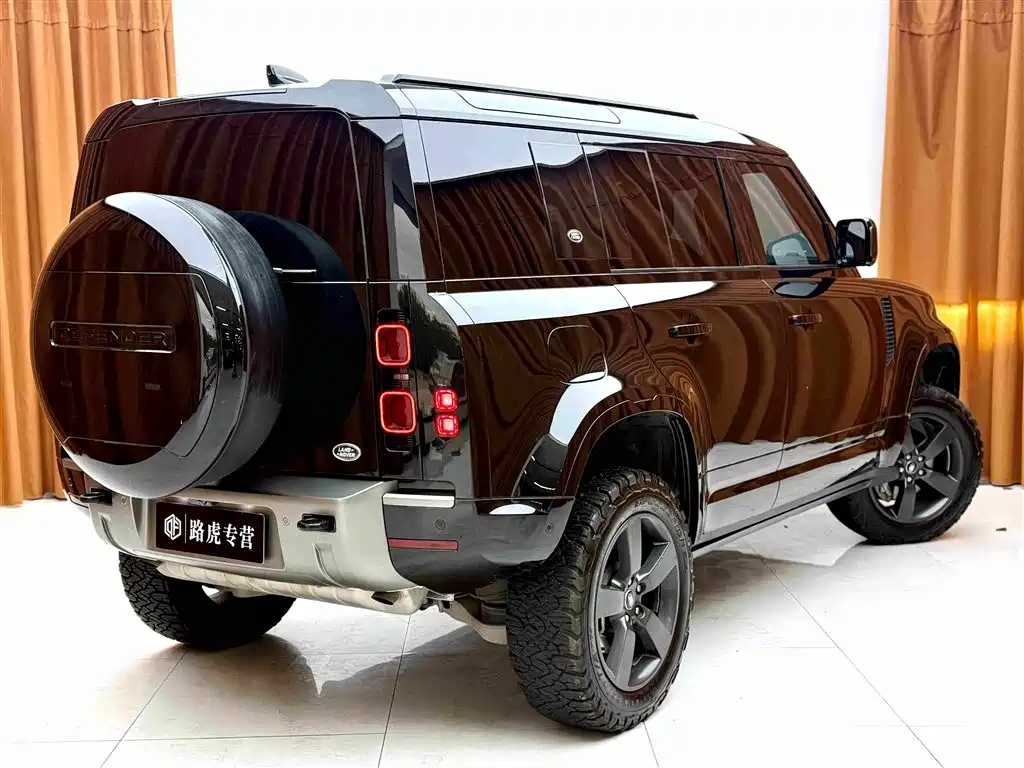 Land Rover Defender — миниатюра 4