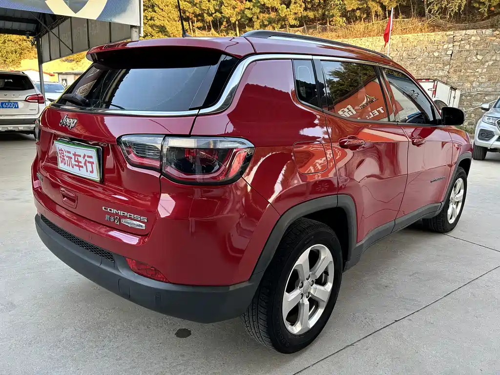 Jeep Compass — миниатюра 9