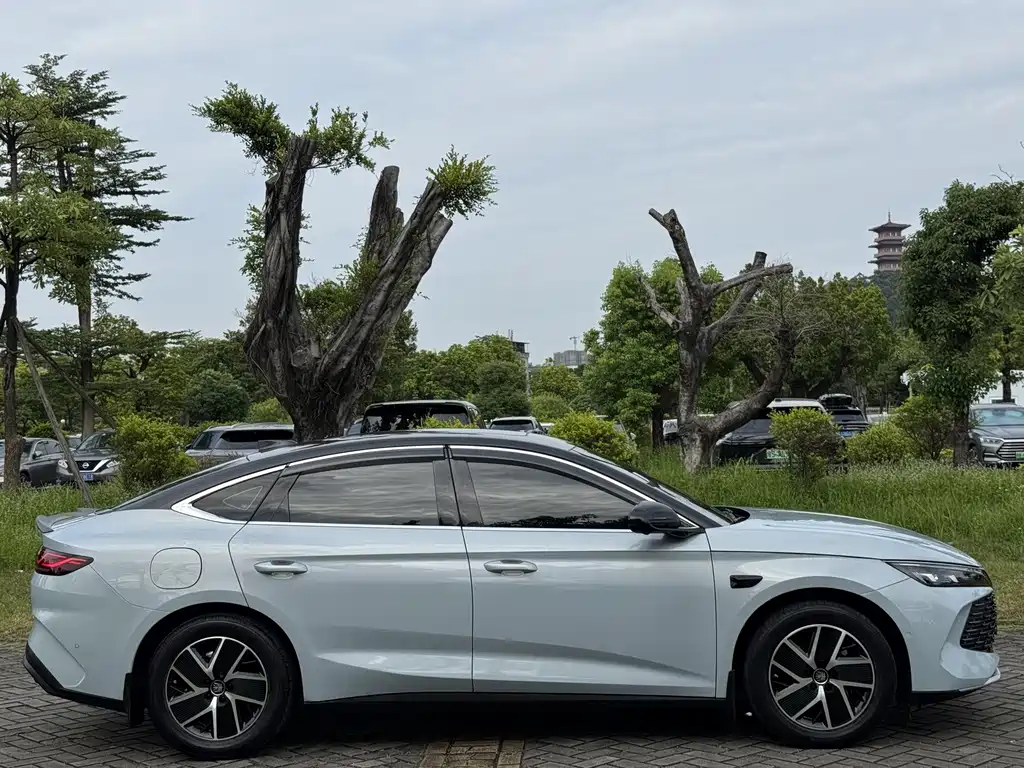 BYD Qin PLUS — миниатюра 7