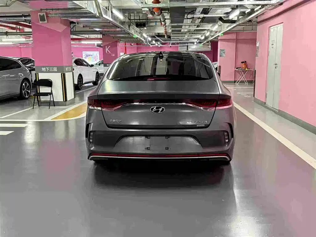Hyundai Fista EV — миниатюра 4