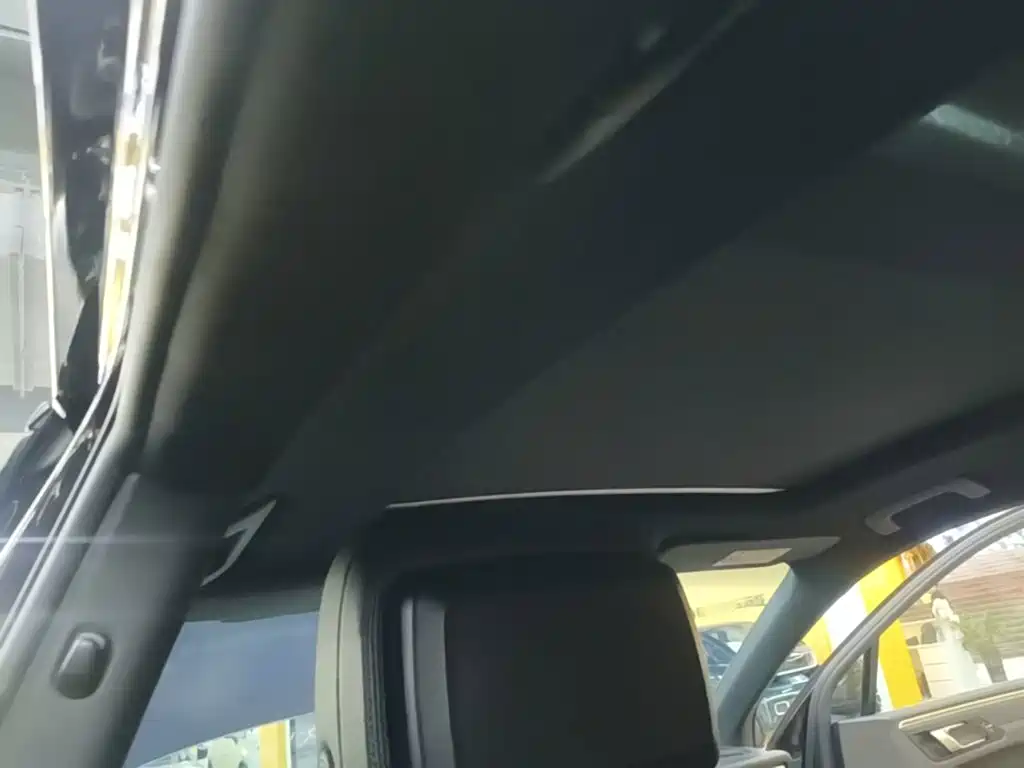 Porsche Macan — миниатюра 18