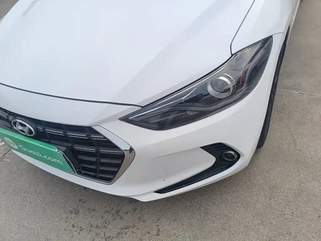 Hyundai Elantra — миниатюра 24