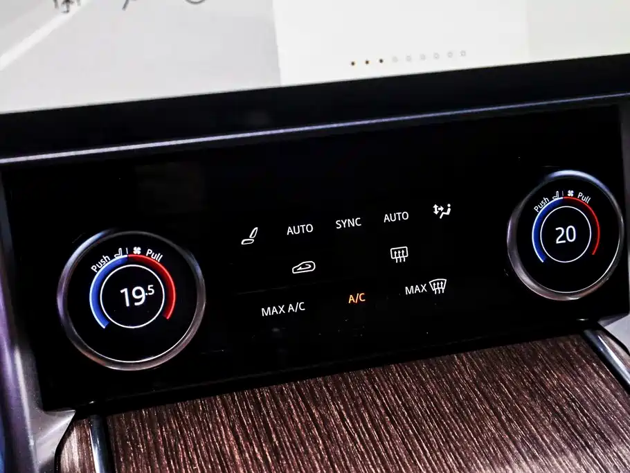 Land Rover Range Rover — миниатюра 18