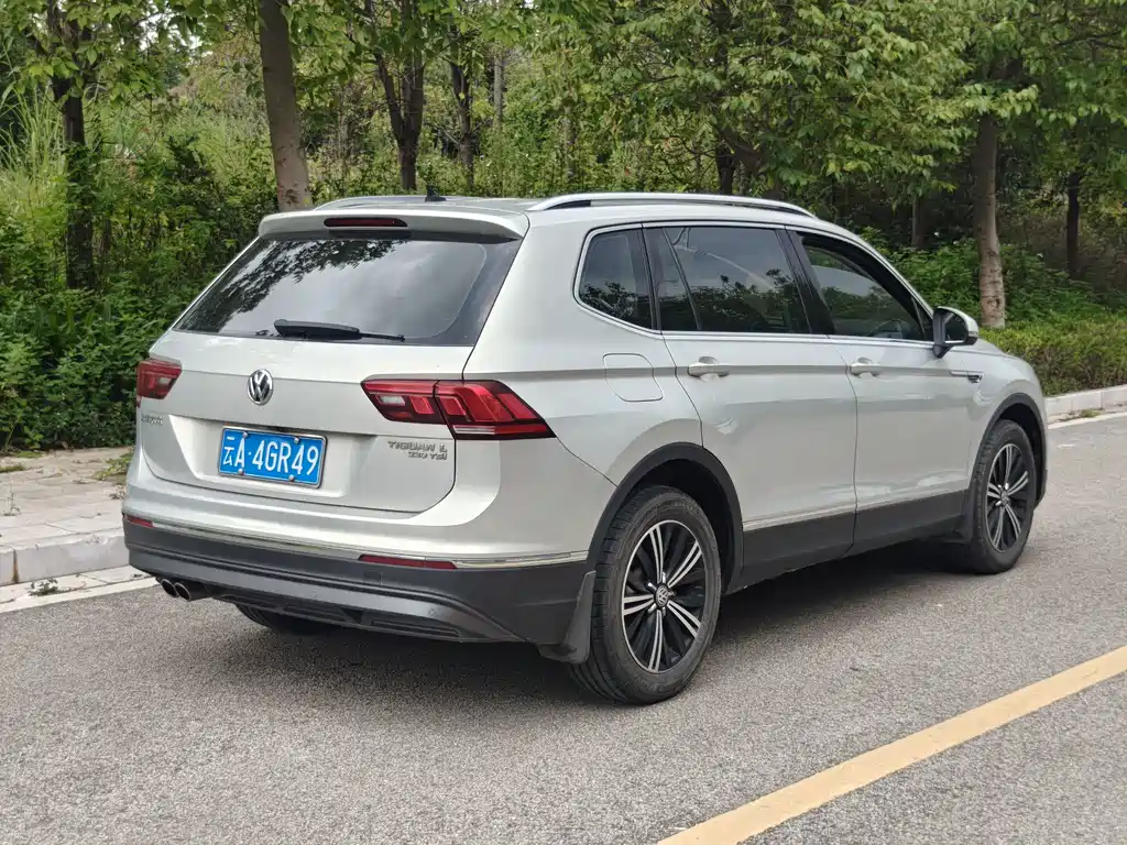 Volkswagen Tiguan L — миниатюра 8
