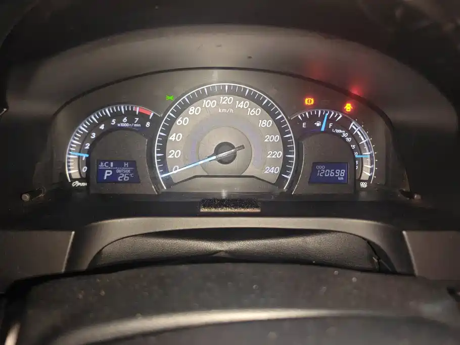 Toyota Camry — миниатюра 14