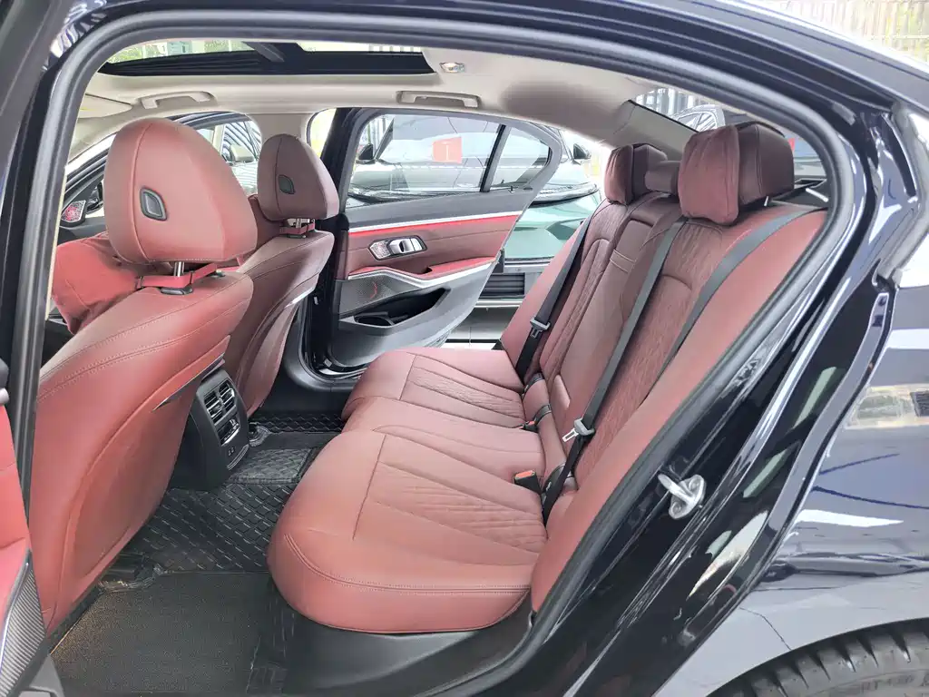 BMW 3 Series — миниатюра 10
