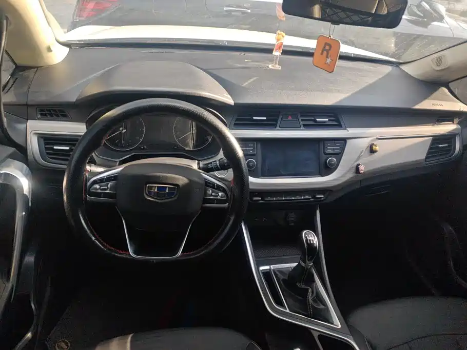 Geely Vision X3 — миниатюра 12