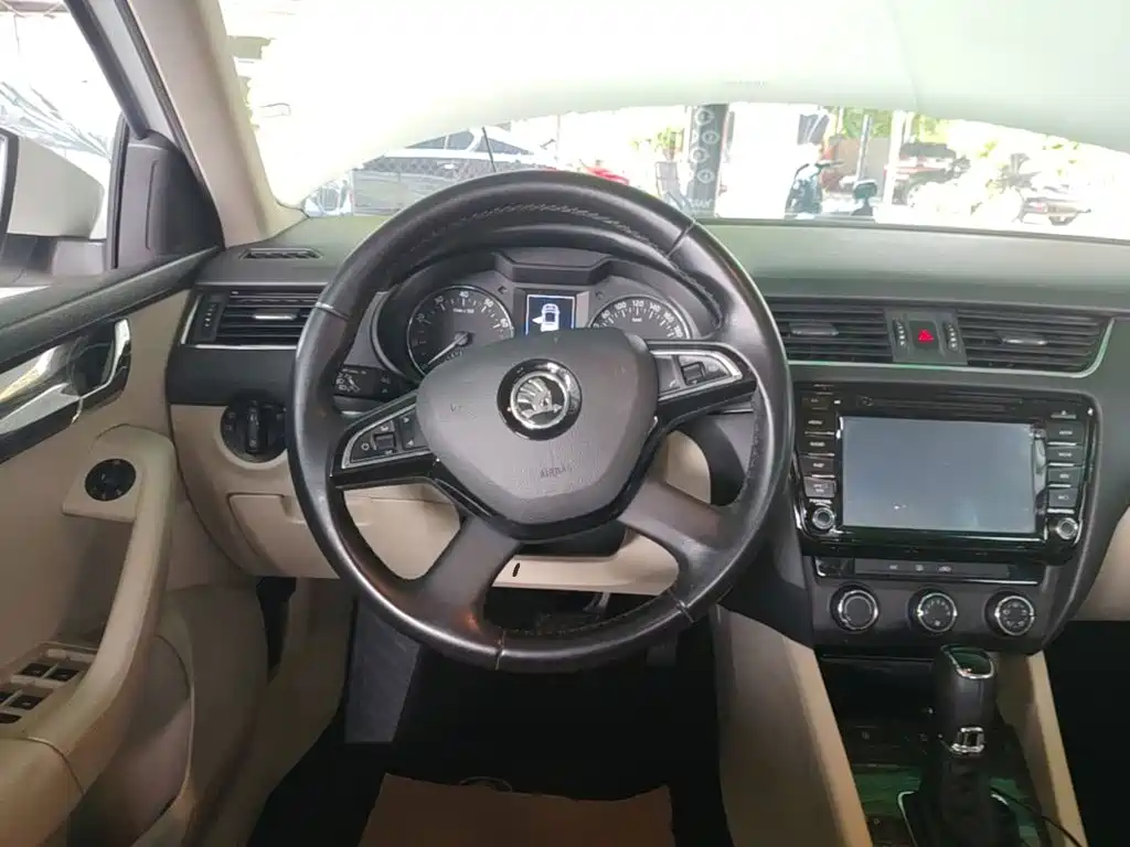 Skoda Octavia — миниатюра 11