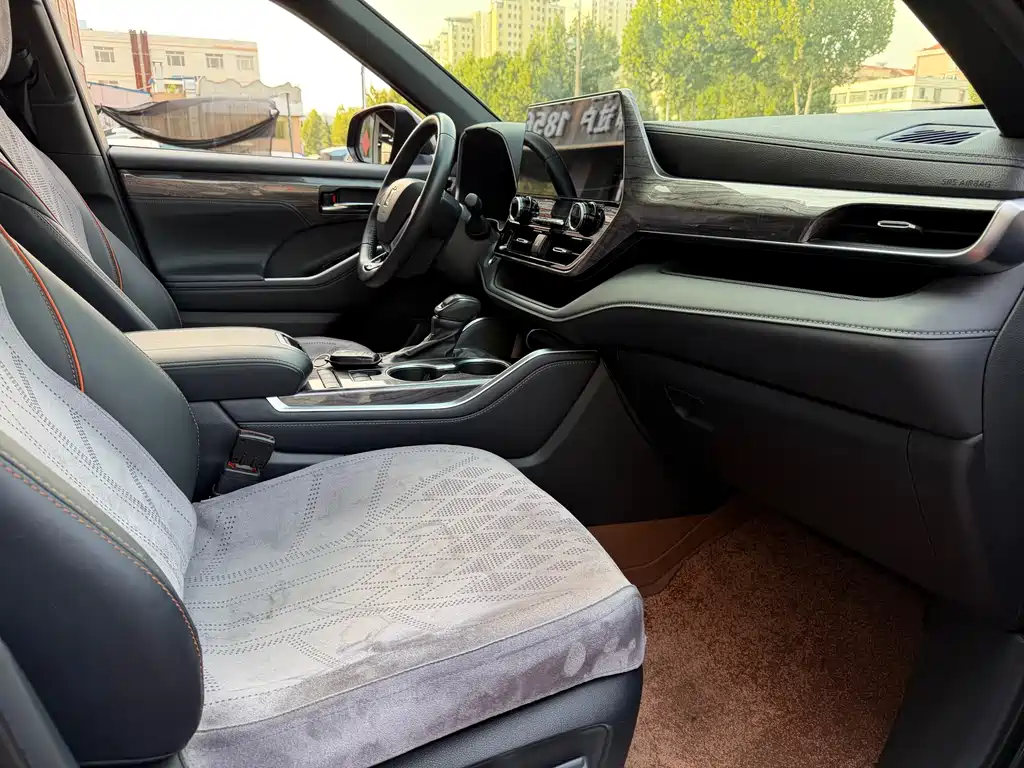 Toyota Crown Kluger — миниатюра 14