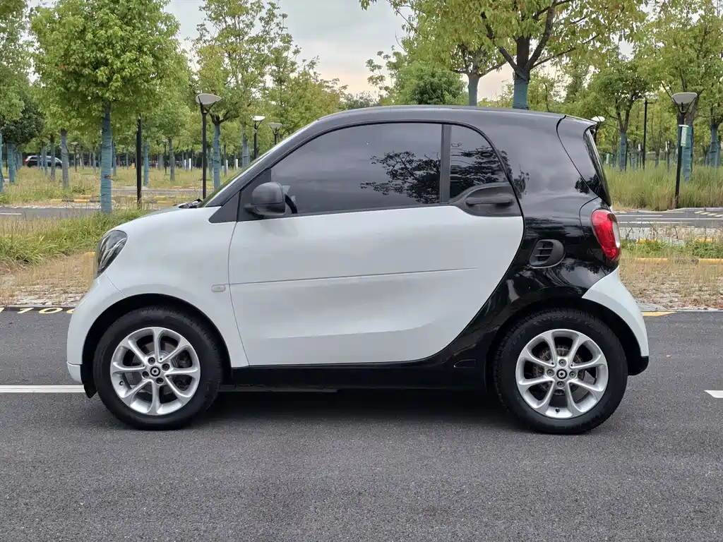smart Smart Fortwo — миниатюра 7