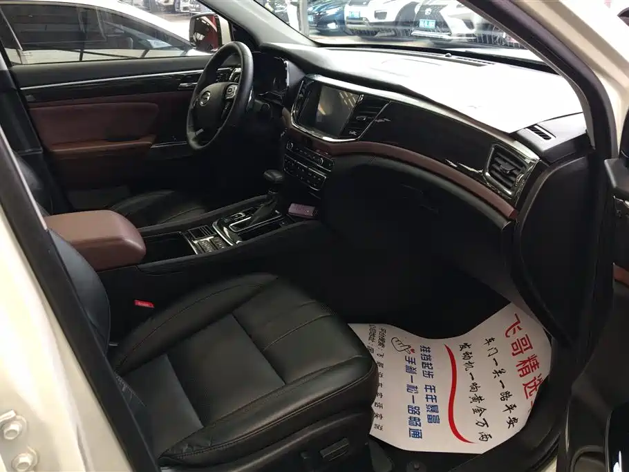 GAC GS8 2017 320T Luxury Smart Connect ( мест)