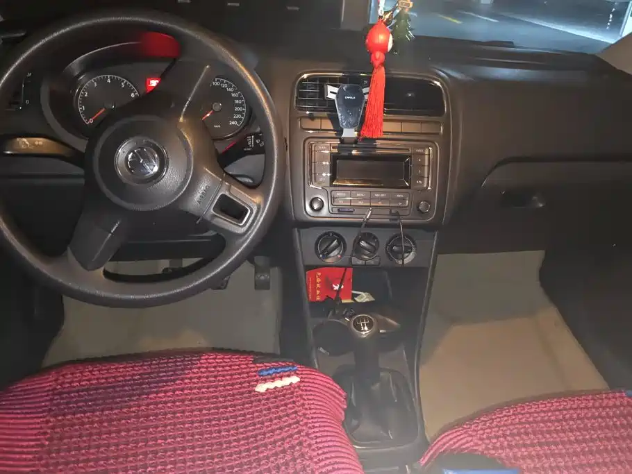 Volkswagen Polo — миниатюра 13