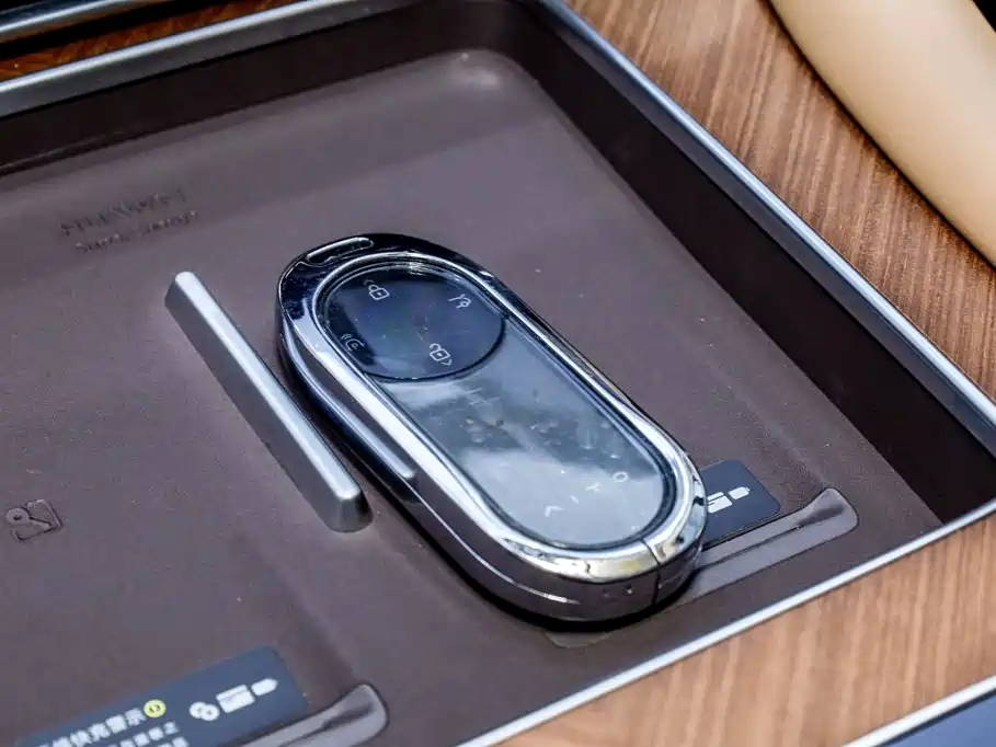 AITO AITO M9 — миниатюра 21