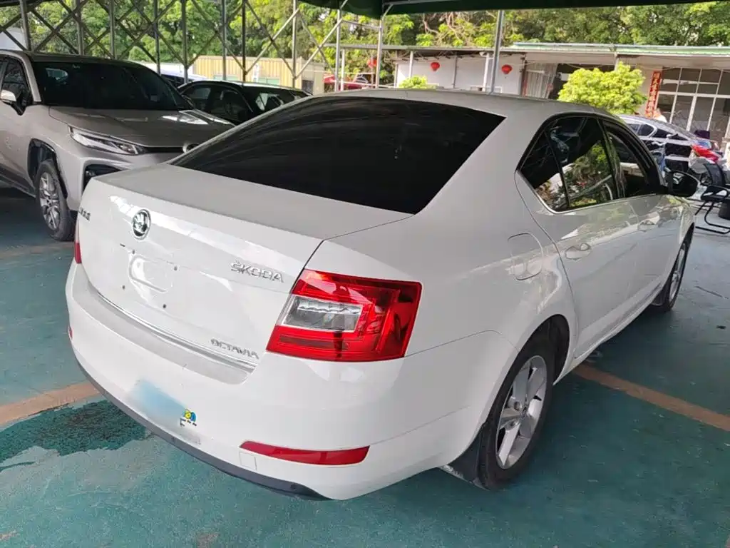 Skoda Octavia — миниатюра 7