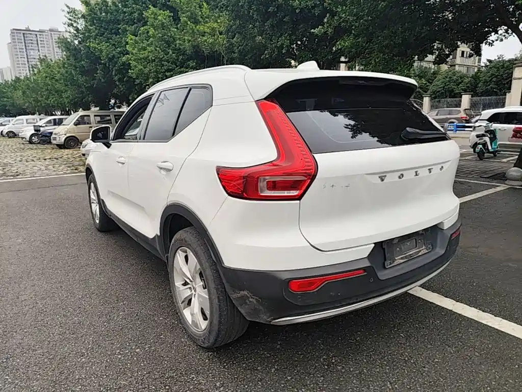 Volvo XC40 — миниатюра 5