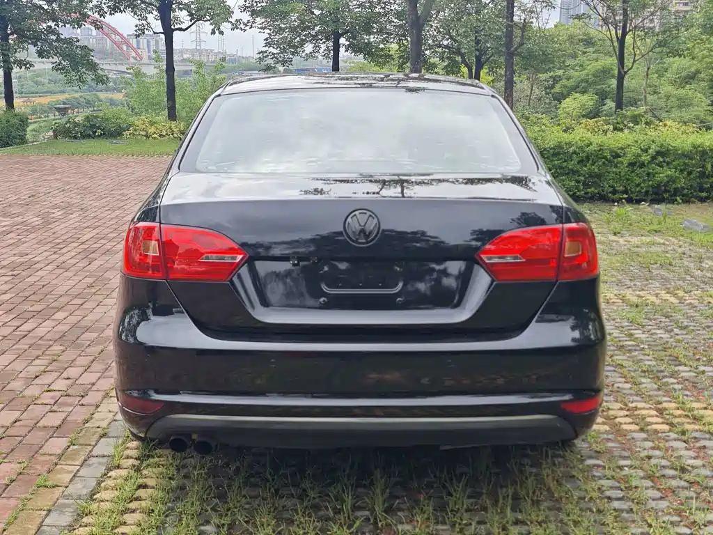 Volkswagen Sagitar — миниатюра 6