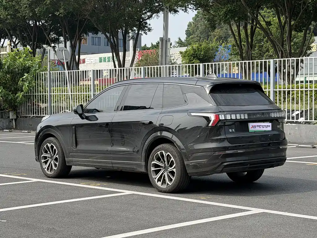 Lynk & Co 09 EM-P — миниатюра 6