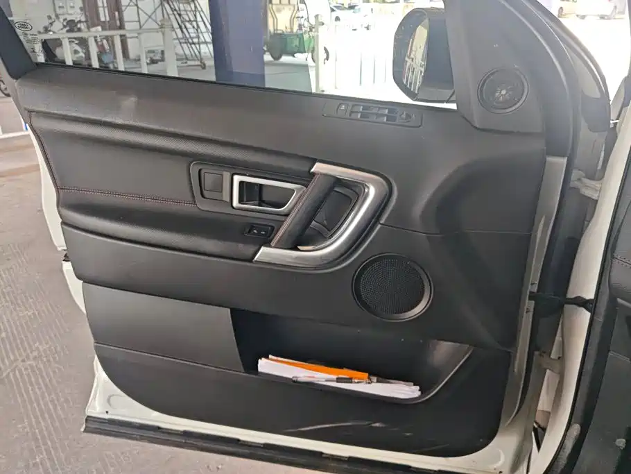 Land Rover Discovery Sport — миниатюра 7