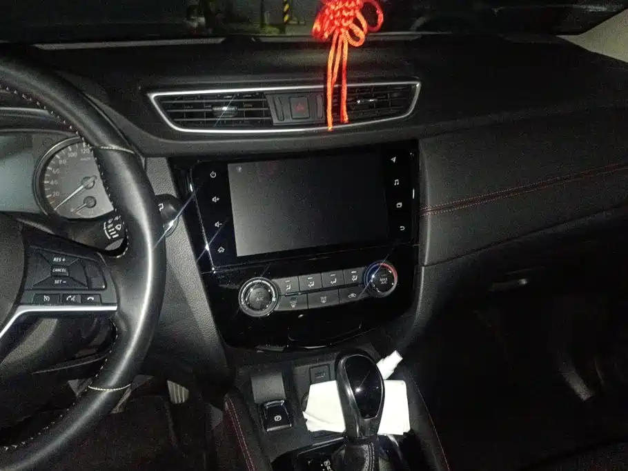Nissan Qashqai — миниатюра 13