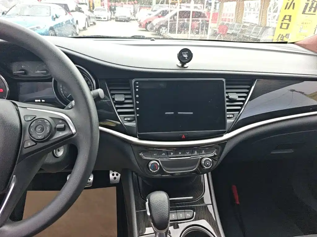 Buick Verano — миниатюра 13