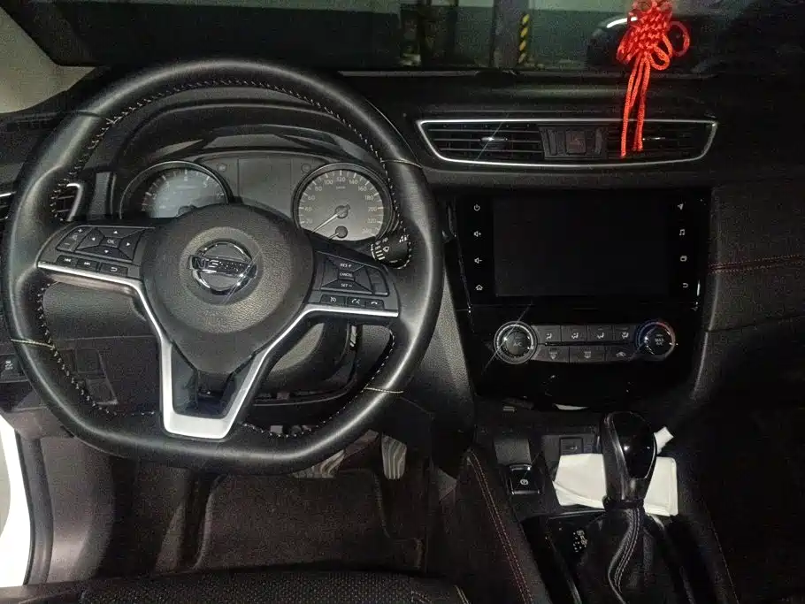 Nissan Qashqai — миниатюра 12
