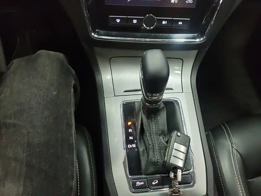 Roewe RX5 — миниатюра 14