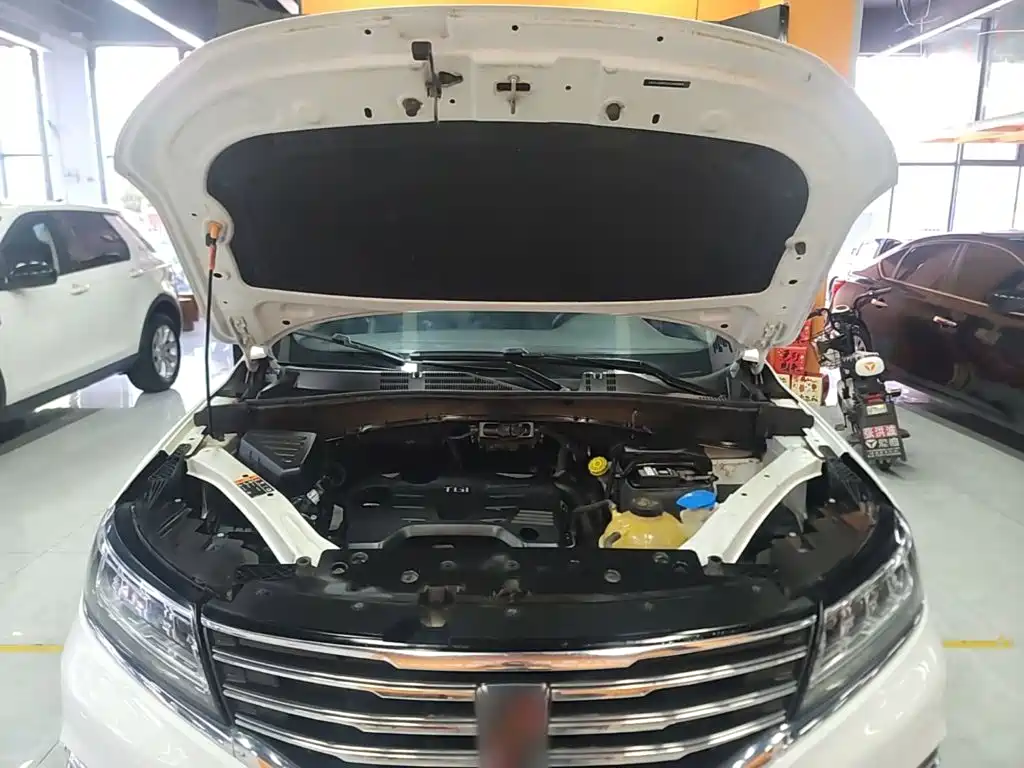 Roewe RX5 — миниатюра 20