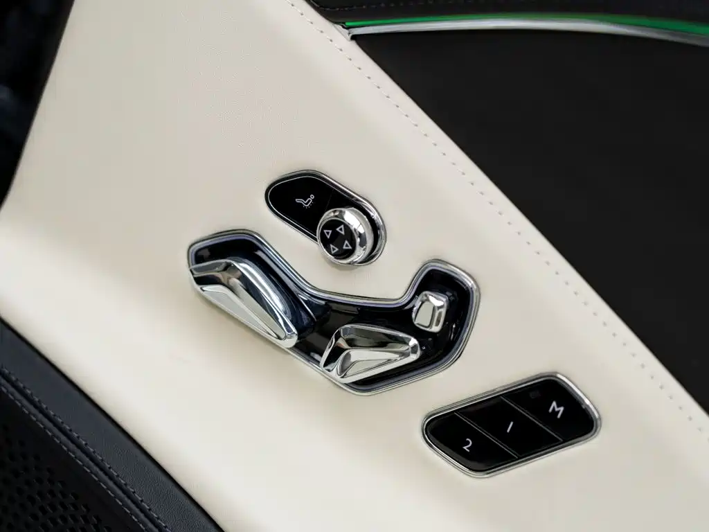 Bentley Flying Spur PHEV — миниатюра 19