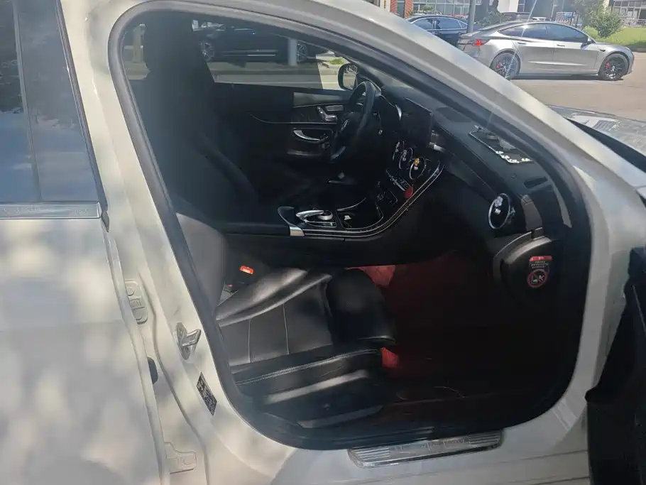 Mercedes-Benz C-Class — миниатюра 8