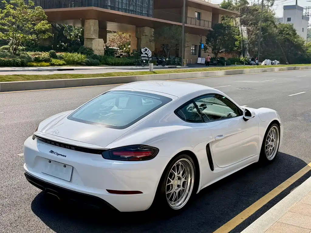 Porsche 718 2016 Cayman 2.0T