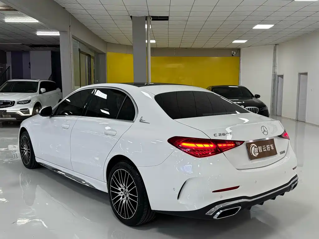 Mercedes-Benz C-Class — миниатюра 7
