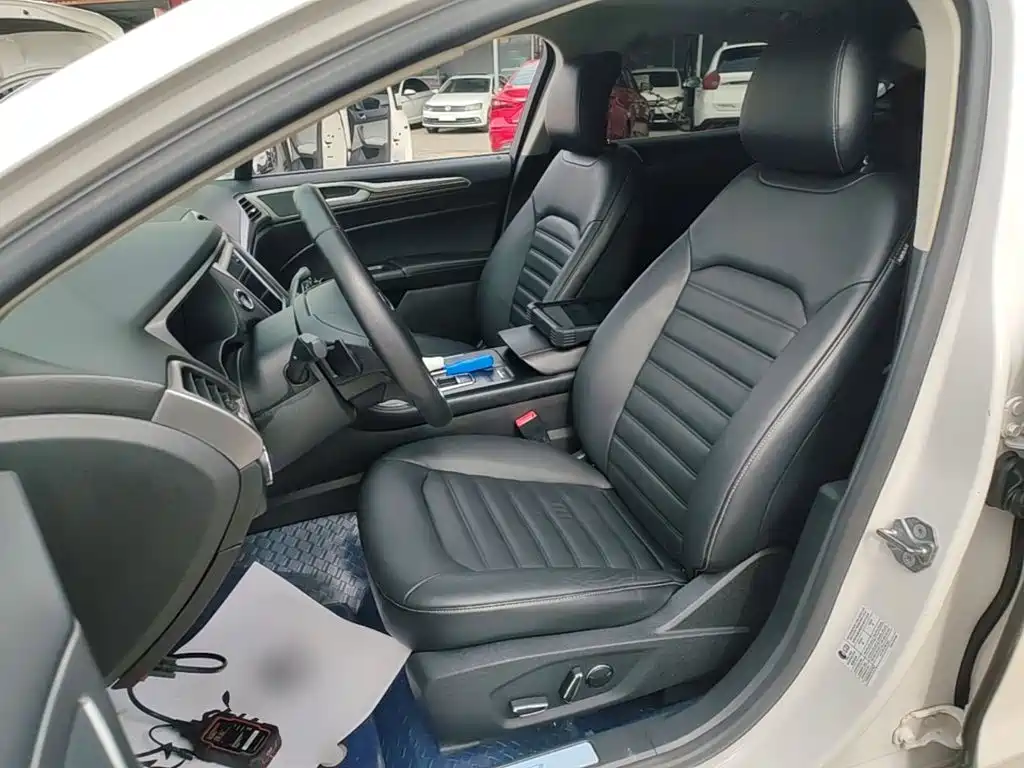 Ford Mondeo — миниатюра 15