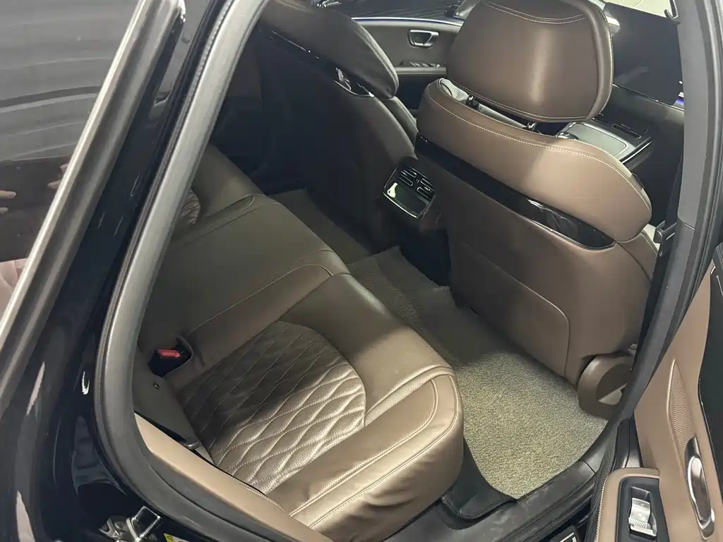 BYD Han — миниатюра 17