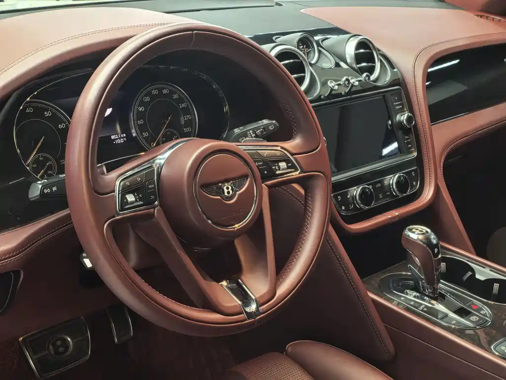 Bentley Bentayga — миниатюра 13