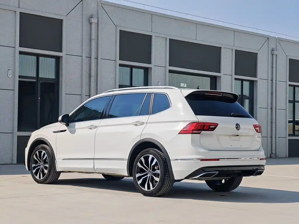 Volkswagen Tiguan L — миниатюра 8
