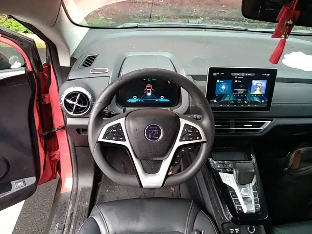 BYD Yuan EV — миниатюра 11