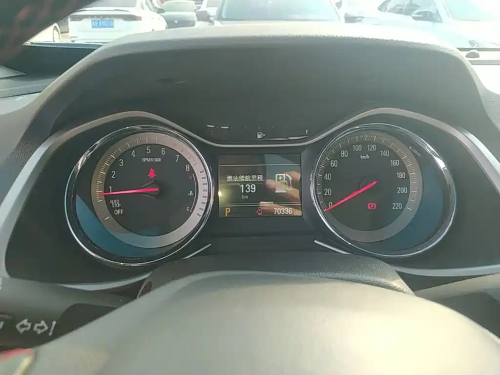 Chevrolet Volando — миниатюра 12